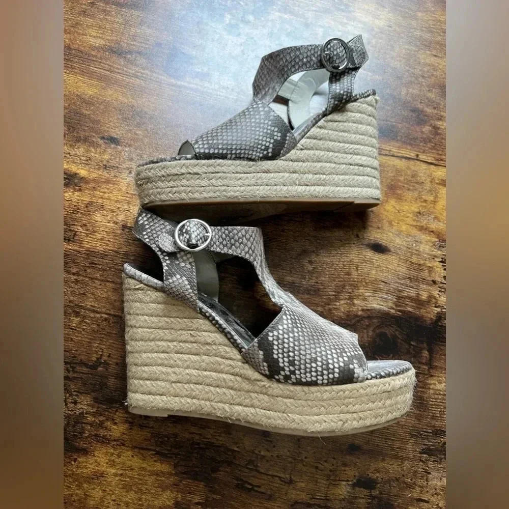 Carlos by Carlos Santana | WINNIE women’s wedge sandal. Size: 9M